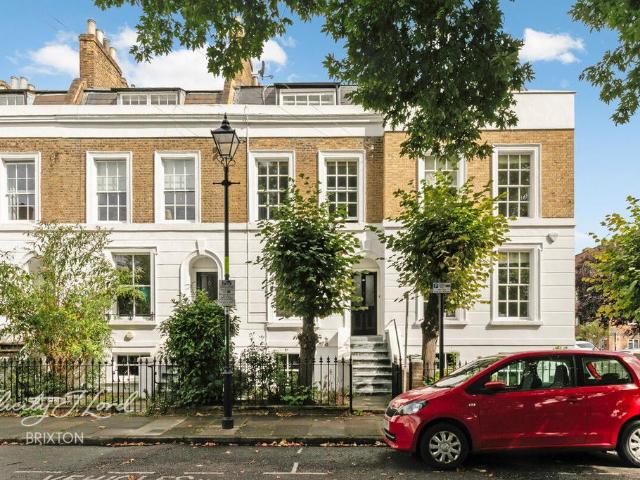 Flat for sale in Brixton, Cat Hill