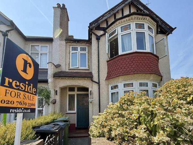 Flat for sale in London Borough of Lewisham, Greater London