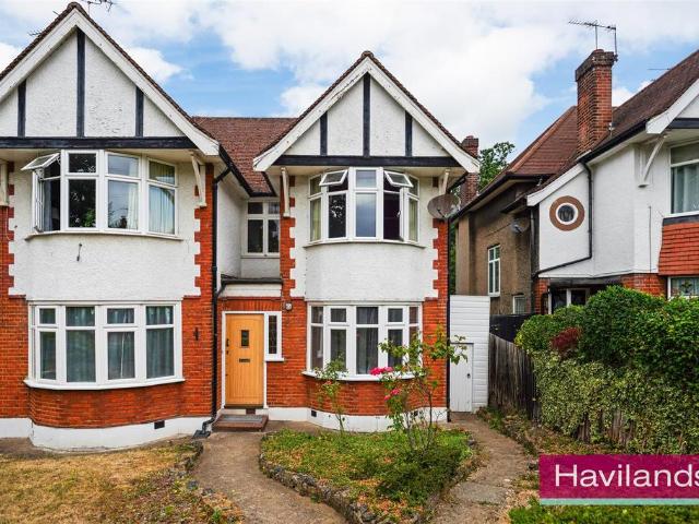 Flat for sale in Greater London