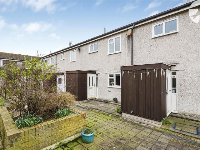 Flat for sale in North Cray, Greater London