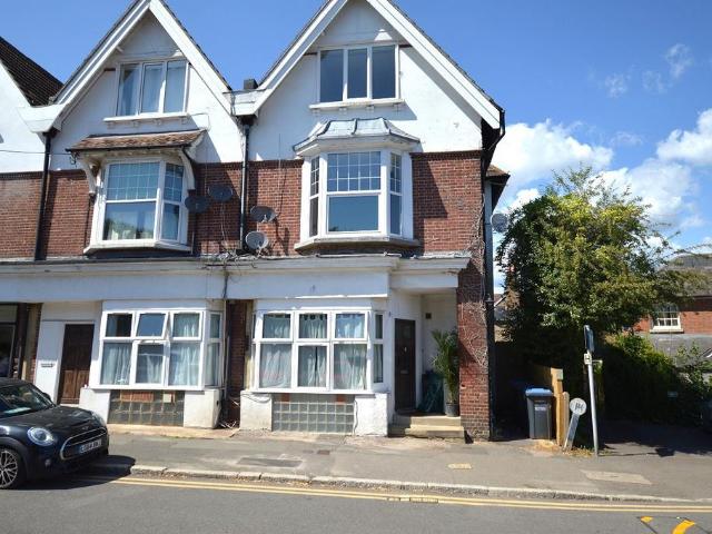 Flat for sale in Perryfields, West Sussex