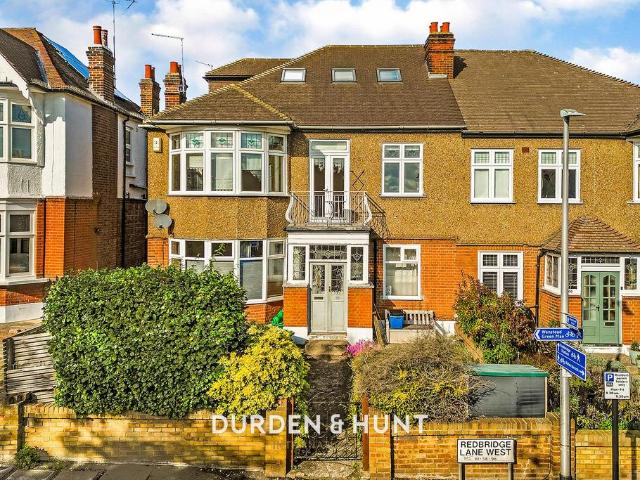 Flat for sale in Wanstead, Greater London