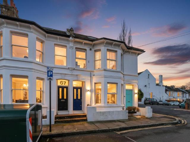 Flat for sale in Brighton & Hove