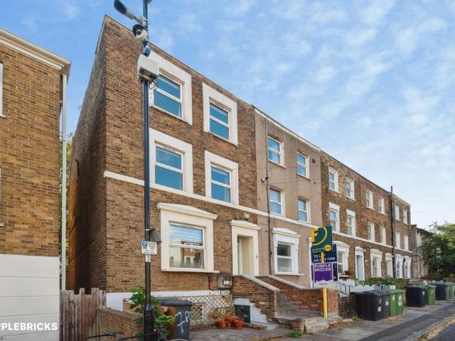 Flat for sale in London Borough of Lewisham, Greater London