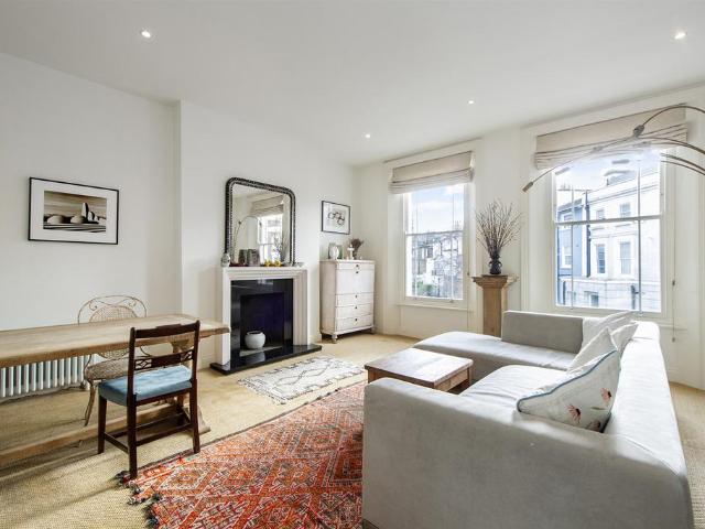 Flat for sale in Kensal Town, Bayswater