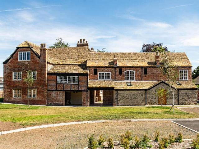 Flat for sale in Trowbridge