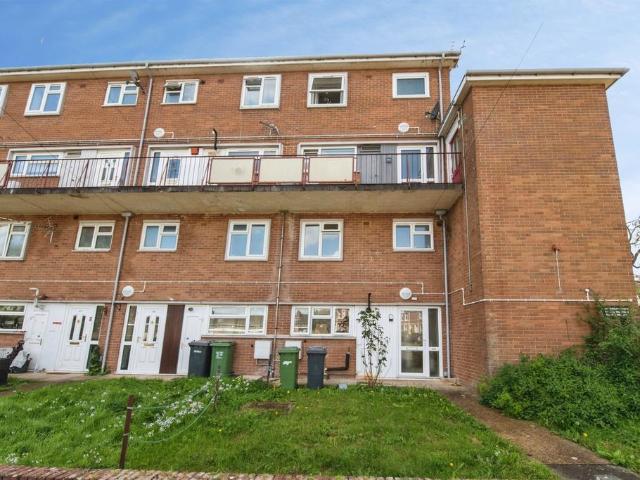Flat for sale in Watergate, Devon