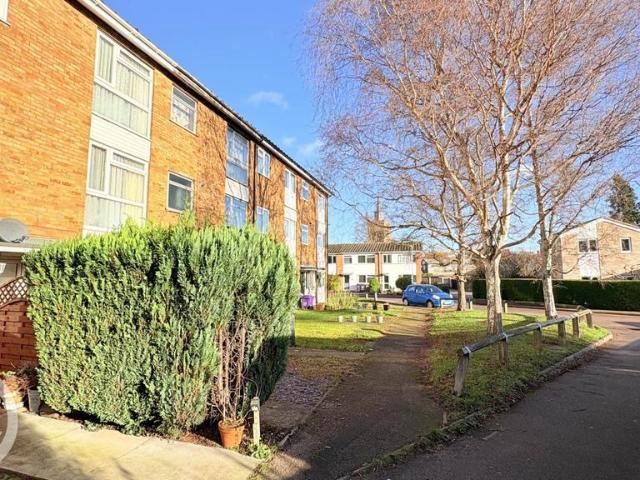 Flat for sale in Jubilee Industrial Centre, King's Walden