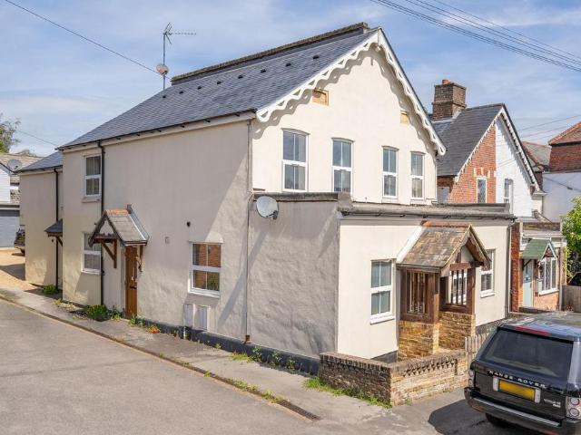 Flat for sale in Sunninghill and Ascot, Sunninghill