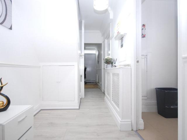 Flat for sale in Old Kent Road, Greater London