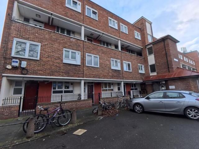 Flat for sale in London Borough of Lewisham, Greater London