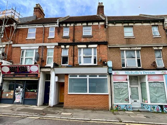 Flat for sale in Central, Heathlands