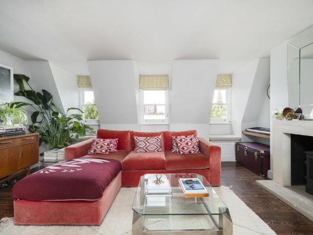 Flat for sale in London Borough of Hammersmith and Fulham, Greater London