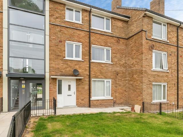 Flat for sale in Rossmore, Cheshire