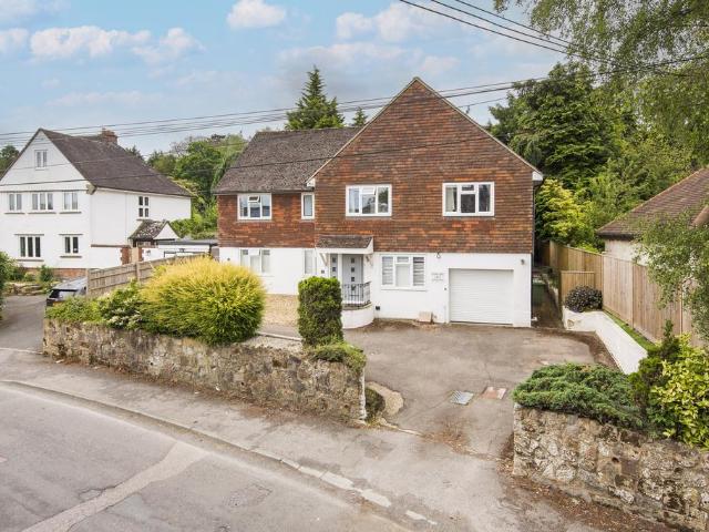 Flat for sale in Broadwater Down, Sandown Park