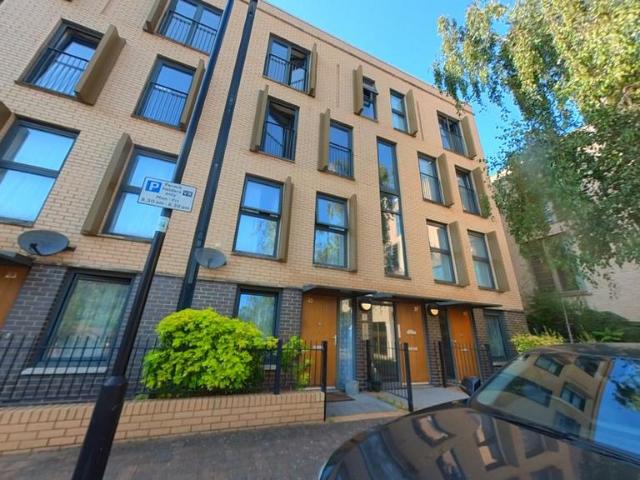 Flat for sale in Loughborough Junction, Greater London