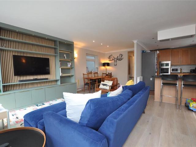 Flat for sale in London Borough of Barnet, Greater London