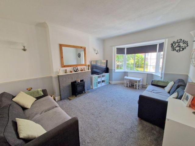 Flat for sale in Withycombe, Budlake