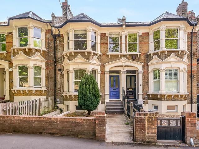 Flat for sale in London Borough of Lewisham, Greater London