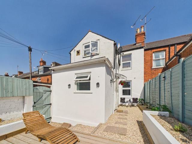 Flat for sale in Reading West, Reading
