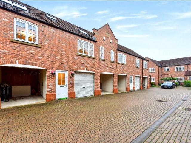 Flat for sale in Throapham, Rotherham