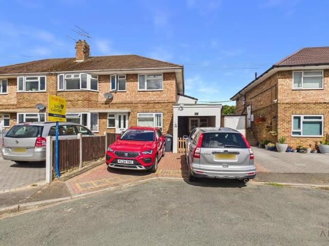 Flat for sale in Beamhurst, Staffordshire