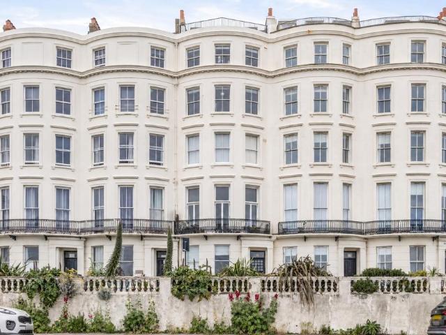 Flat for sale in Kemptown, Brighton & Hove
