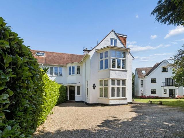 Flat for sale in London Borough of Hillingdon, Greater London