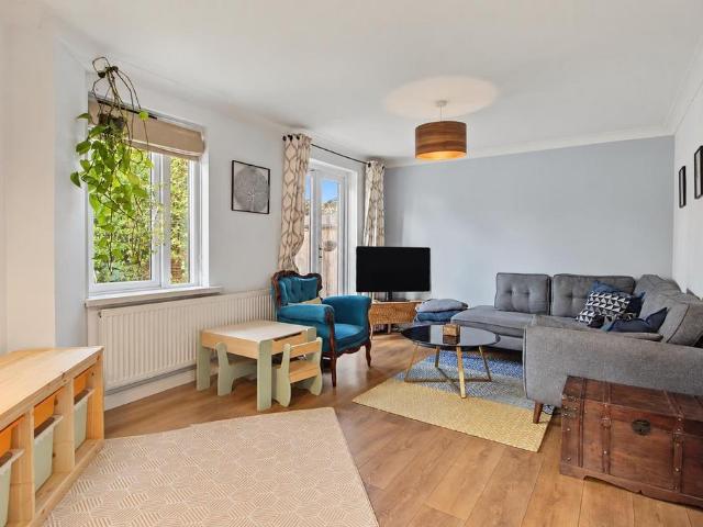 Flat for sale in London Borough of Barnet, Greater London