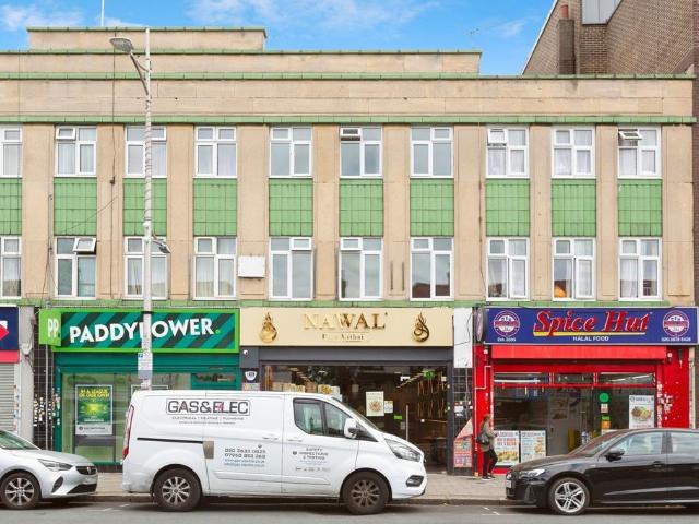 Flat for sale in Barkingside, Isle Of Man