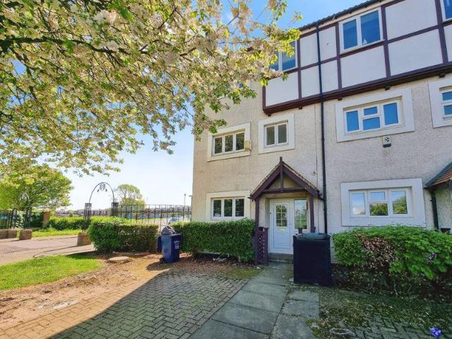 Flat for sale in Woolsington, Tyne And Wear