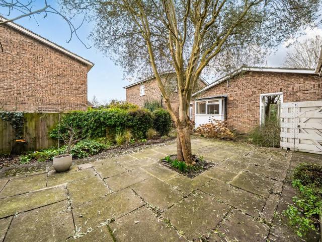 Flat for sale in Dulwich, Greater London