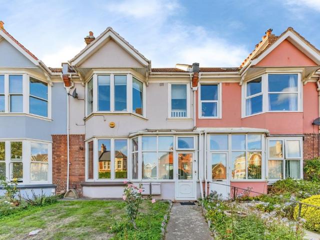 Flat for sale in Oldway, Paignton