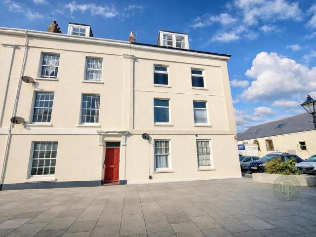 Flat for sale in Stonehouse, Mount Wise