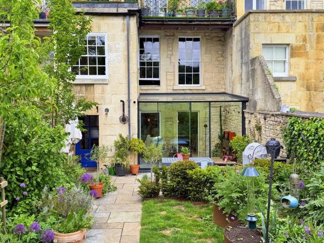 Flat for sale in Grosvenor, Dulcote