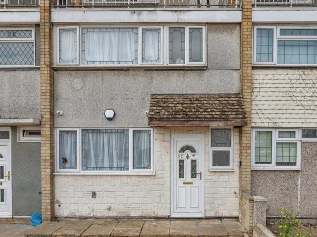 Flat for sale in Essex