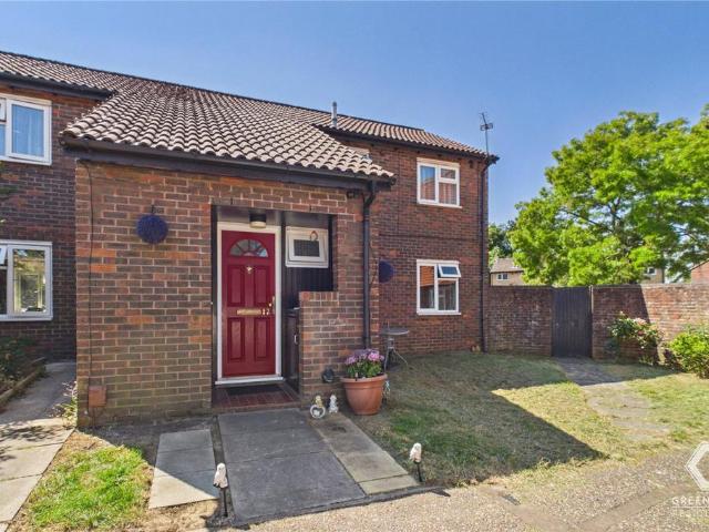 Flat for sale in Glynde, West Sussex