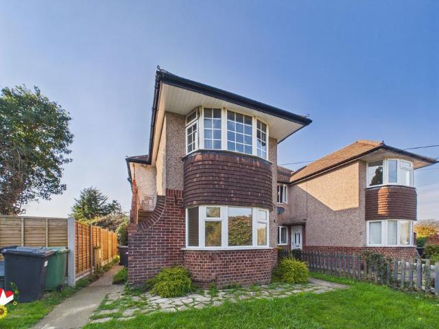 Flat for sale in Gloucester, Gloucestershire