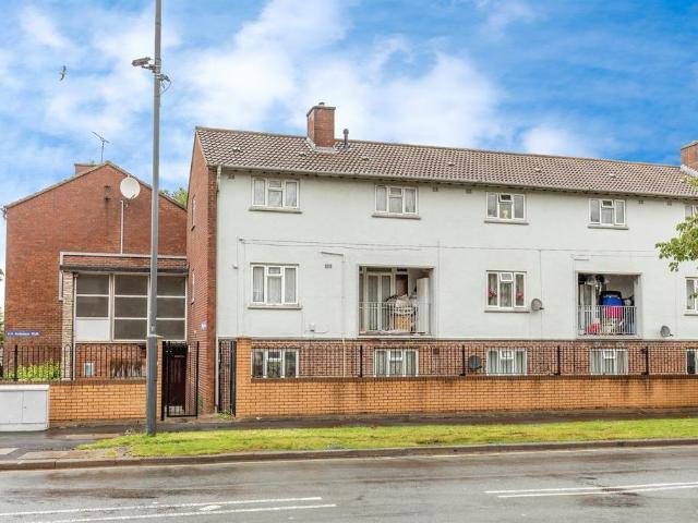 Flat for sale in Repton Grange, Feckenham
