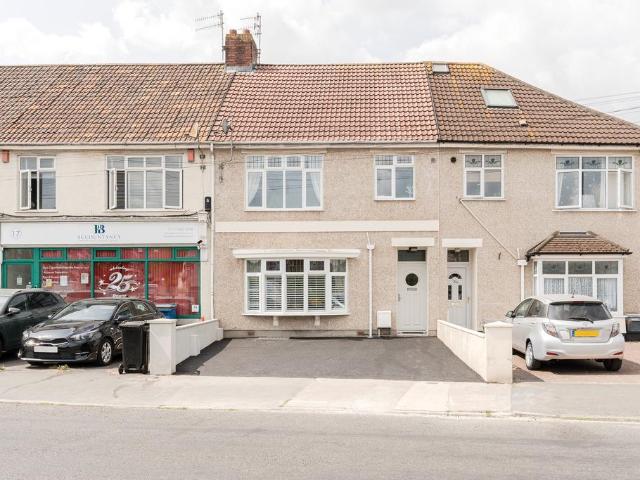 Flat for sale in Feckenham, City Of Bristol