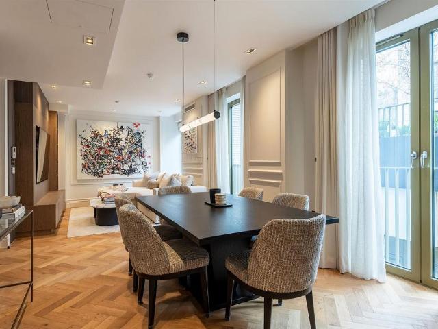 Flat for sale in St. John's Wood, Greater London