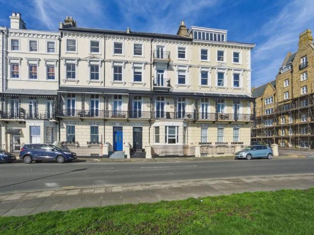 Flat for sale in East Cliff, Acol