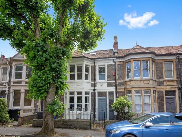 Flat for sale in Feckenham, City Of Bristol
