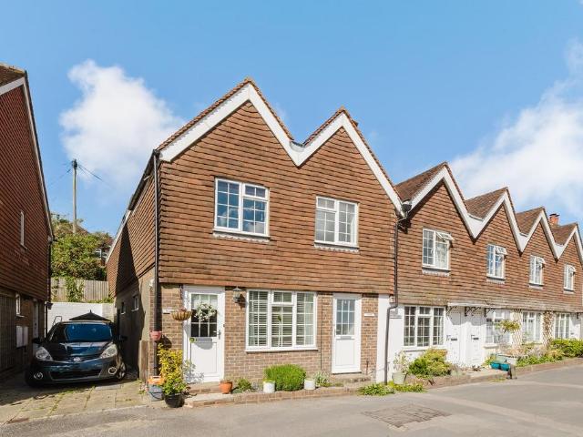 Flat for sale in Mayfield, Cross In Hand