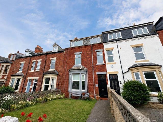 Flat for sale in Whitley Bay, North Tyneside