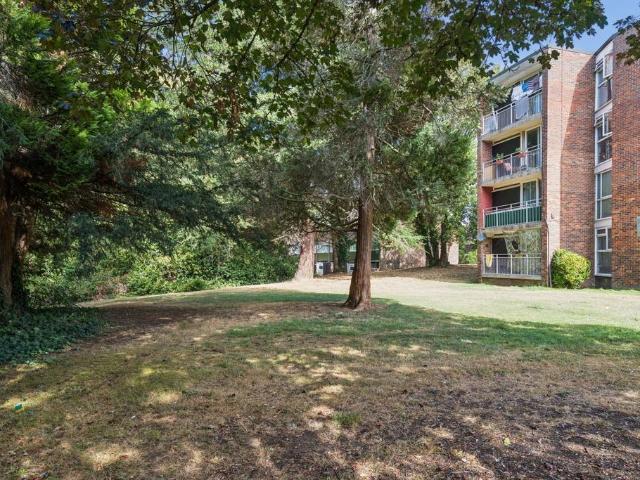 Flat for sale in London Borough of Hillingdon, Greater London