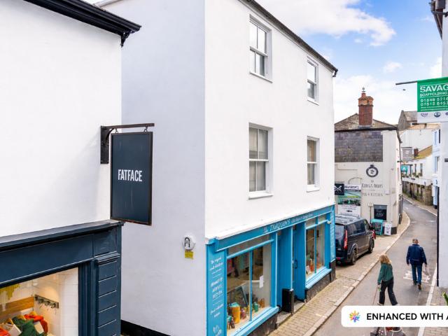 Flat for sale in Strode, Devon