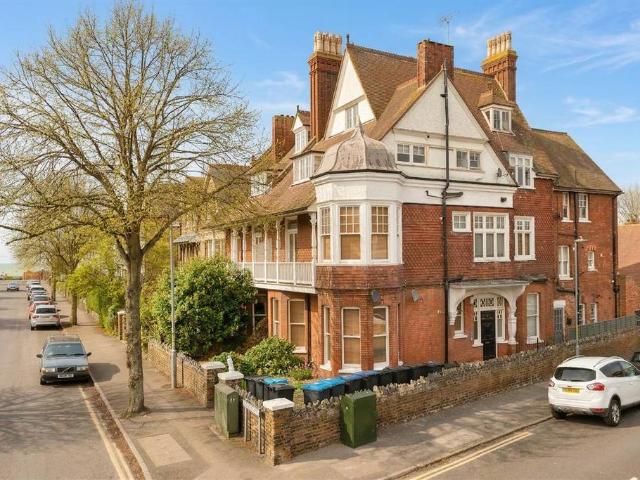 Flat for sale in Westgate-on-Sea, Acol