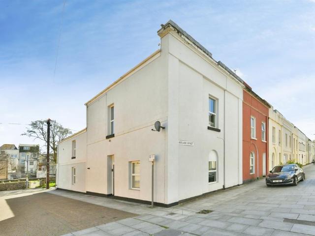 Flat for sale in Stonehouse, Mount Wise
