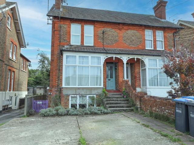 Flat for sale in World's End, Perryfields